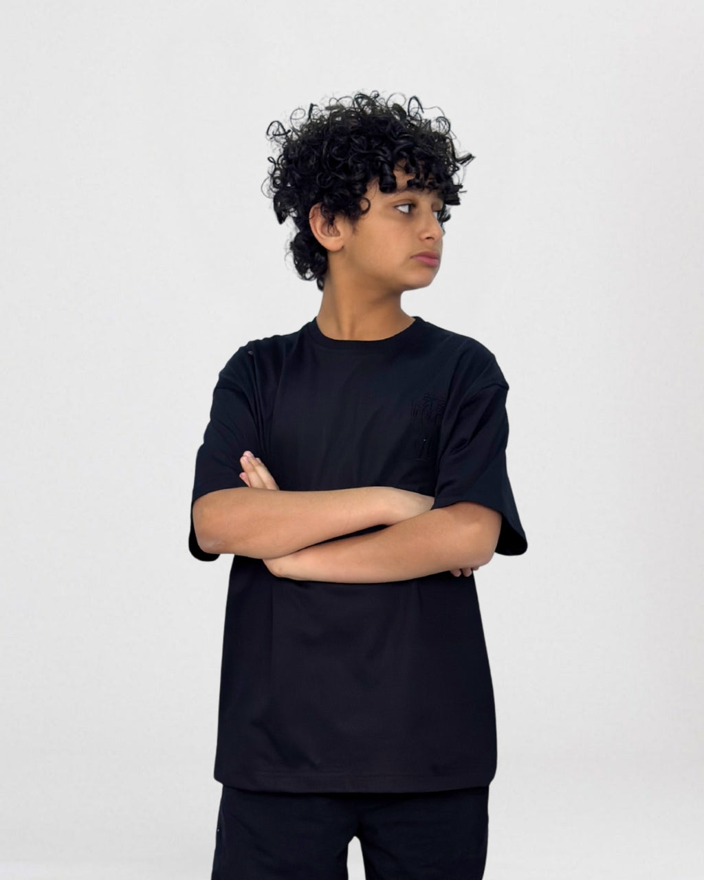 Oversize tee for boys with back needle work