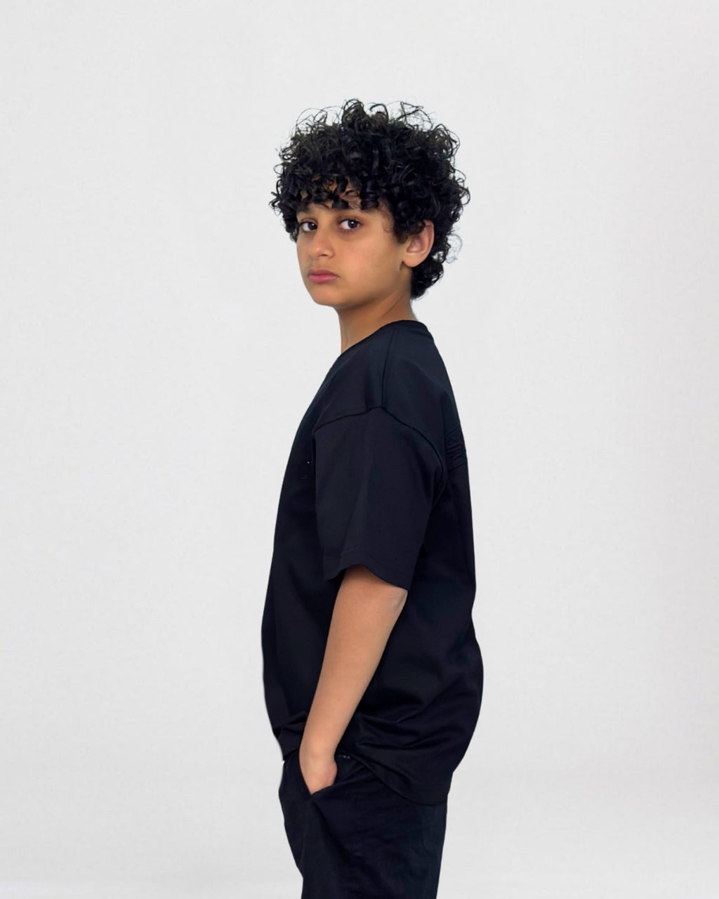 Oversize tee for boys with back needle work