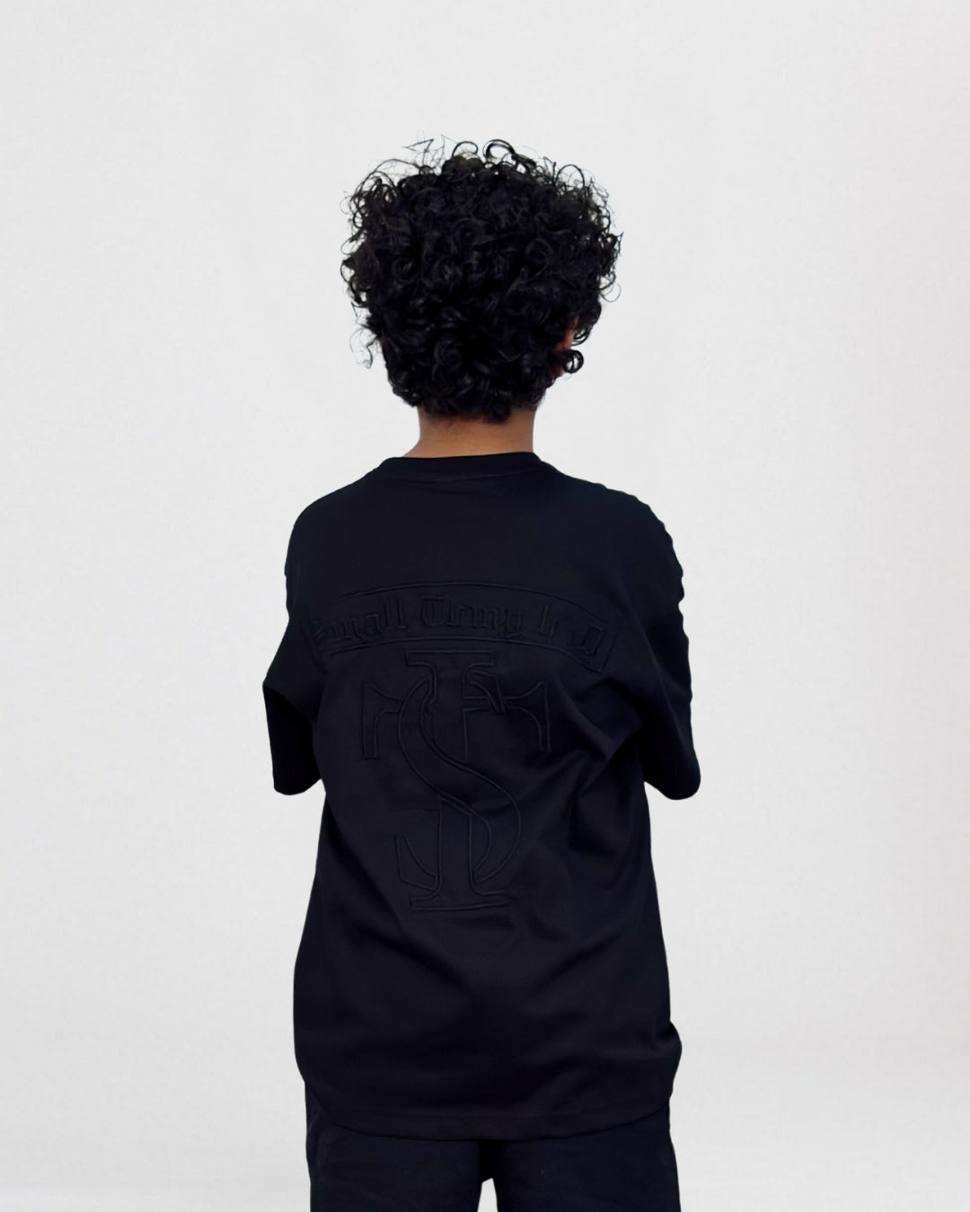 Oversize tee for boys with back needle work